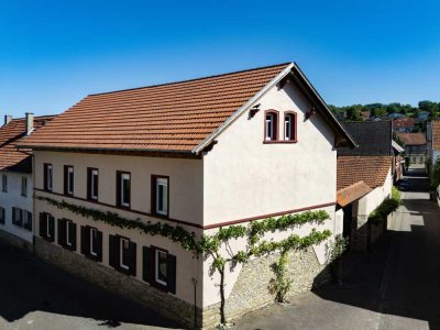 Historischer Vierseitenhof mit Platz für Träume!