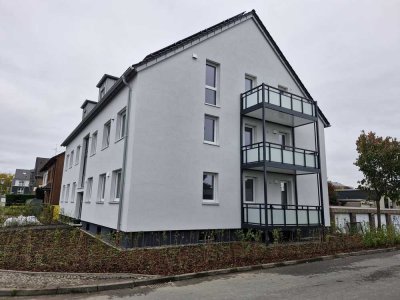 Erstbezug nach Sanierung: 3,5 Zi. DG-Wohnung in Fuhlenbrock