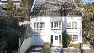 Individuelles Split-Level-Haus (7 Zimmer) in ruhiger Wohnlage in LA-Achdorf!