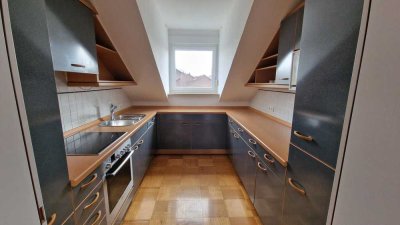 Neu renovierte 3-Zimmer-Wohnung mit Einbauküche