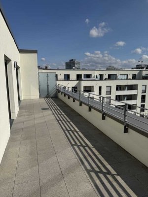Westviertel: 3-Raum Wohnung mit offener Küche und Dachterrasse