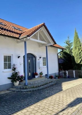 Herzlich Willkommen! Traumhaus mit traumhaften Garten in Badenweiler/Lipburg