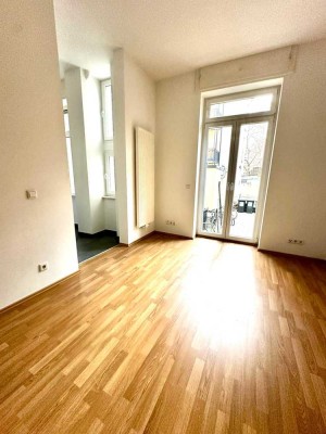 Gartenwohnung m 3-Zimmern  in begehrter Lage Ostend/Bornheim - SANIERT ! MIETERFREI! OHNE PROvISION