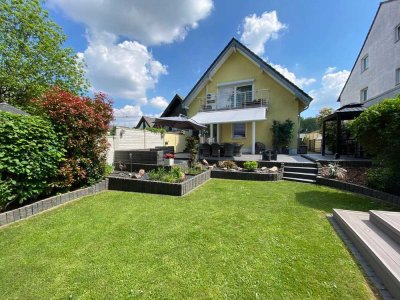 Frechen-Königsdorf ! Modernes + grosszügiges Haus am Königsdorfer Forst. Energieeffizienz A+ !!!