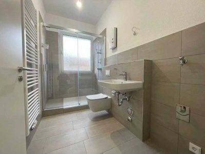 *Erstbezug nach Kernsanierung*Altbau*Tageslichtbad*