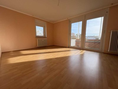 Moderne Wohnung mit zwei Balkonen und Tageslichtbad