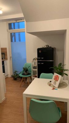 charmantes, möbliertes 1,5Zimmer Studio-Appartement mitten in der Heidelberger Altstadt