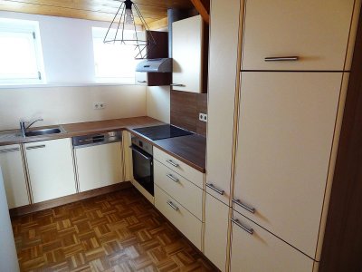 Gemütliche, geräumige und sonnige Maisonette-Mietwohnung mit guter Raumaufteilung ...!