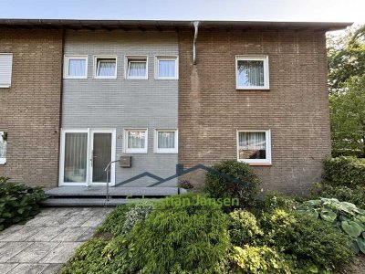 Charmantes Zuhause mit Garten und zwei Garagen in ruhiger Lage