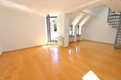 Sonnige Galerie-2 ZKB-Wohnung, EBK-Ablöse, Dachloggia - in schöner Umgebung