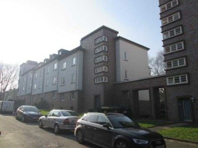 Schöne Singlewohnung mit Balkon in schöner Umgebung !