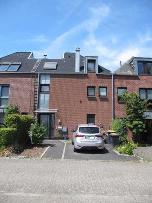 EBENERDIG  Beindertengerechte Mietwohnung in Zweifamilienhaus
