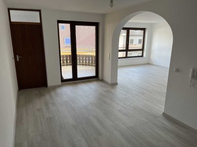 Erstbezug nach Sanierung mit Balkon: attraktive 3,5-Zimmer-Wohnung in Niefern-Öschelbronn