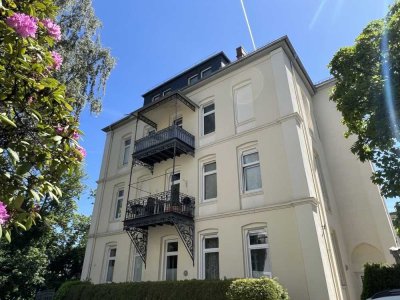 Schicke Altbauwohnung in der City: Großzügige & charmante 3 Zimmer-Wohnung in Gießen, Alicenstr. 20