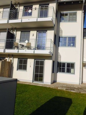 helle 2-Zimmer Souterrain Wohnung in ruhiger Lage