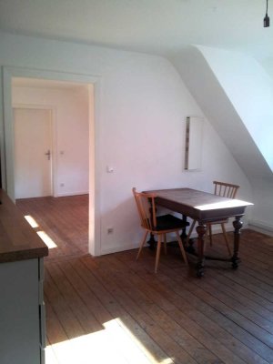 Krefeld-Hüls: 3- Zimmerwohnung für Altbauliebhaber, große Gemeinschaftsterrasse !
