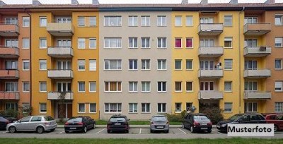 Charmantes Mehrfamilienhaus mit 4 Wohneinheiten und weitläufigem Grundbesitz