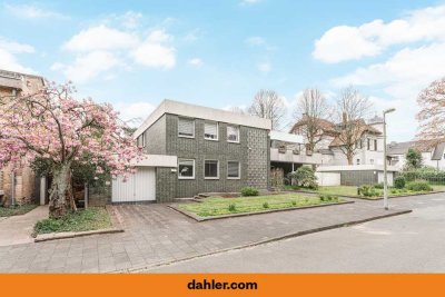 Lichtdurchflutetes Zweifamilienhaus mit vielseitigen Nutzungsmöglichkeiten in Bestlage
