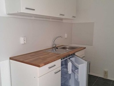 Single-Apartments mit Einbauküche ab August