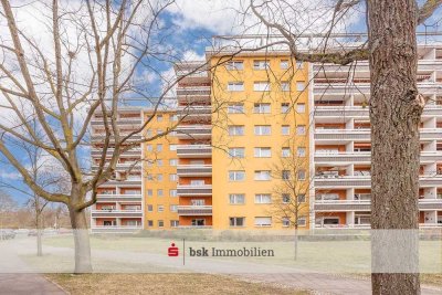 Sanierte 3-Zimmer-Wohnung mit zwei Stellplätzen