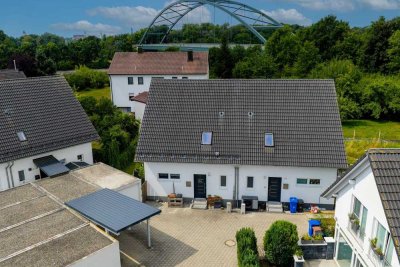 + Moderne und helle Doppelhaushälfte mit innovativer Technik in Straubing +