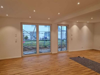 Das besondere Wohnen in Endingen: Neubau 3-Zi.-EG-Whg. mit Hobbyraum als weiteres Zimmer nutzbar.