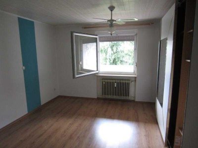 Backnang schöne 3 Zi WHg 77qm Balkon mit Garage.