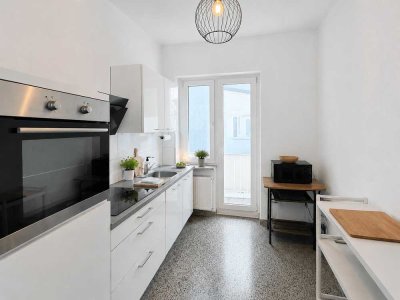Altbauklassiker in der Carlstadt! Fischgrätparkett, Balkon und hohe Wohnqualität