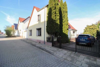 Einfamilienhaus mit Garten und Terrasse in Feldrandlage