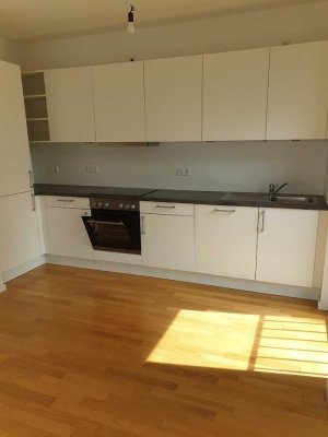 Familienwohnung in Bahnhofsnähe - mit Einbauküche