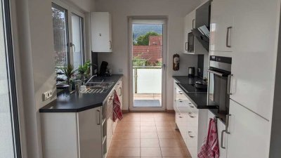 Schöne 2-Zimmer-Penthouse-Wohnung mit Balkon und EBK in Springe