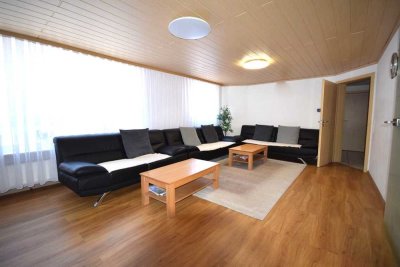 Sanierte 3 Wohnungen in einem MFH mit Garage