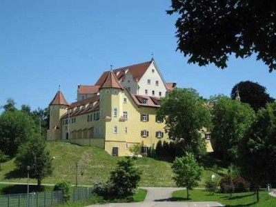 Provisionsfrei* Schicke exklusive  2 ½ Zimmerwohnung im Schloss Erolzheim-Liebhaberobjekt