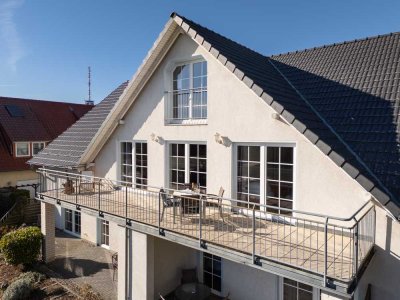 VIDEO: WOW-Faktor 2 Zimmer Wohnung mit riesiger Süd-Terrasse + 150 m zum Strand + Stellplatz
