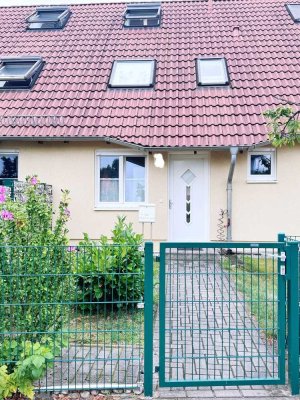 Attraktives und neuwertiges 4-Raum-Reihenhaus mit geh. Innenausstattung und EBK