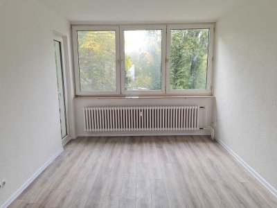 Renovierte 3-Zimmer-Wohnung mit Balkon zu vermieten! 1 Nettokaltmiete frei (2.Monat)*
