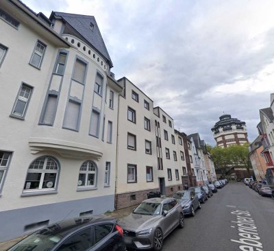 Blick auf den Wasserturm! Wunderschöne 3-Zimmer-Altbauwohnung