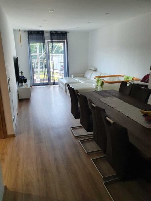 Neuwertige 3-Raum-EG-Wohnung mit Balkon in Viernheim