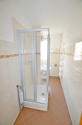 sanierte 3-Raum-Wohnung mit Aufzug, Dusche und Balkon! Bezug ab 15.05.2025 möglich!