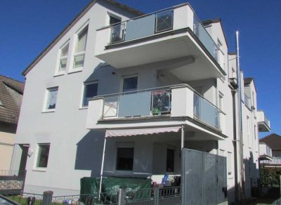 Moderne Dachgeschosswohnung in Toplage von Hanau-Steinheim!