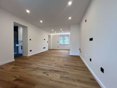 Lichtdurchflutete 2-Zimmer-Wohnung mit luxuriöser Ausstattung und privater Terrasse