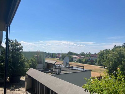 Bildschöne Dachterrassen-Wohnung mit 2-Zimmern