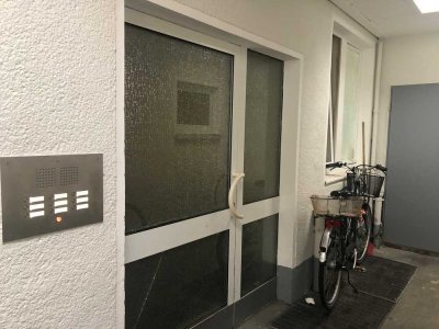 TOP! Frei! Meyers Garten, 2-Zimmer, Balkon