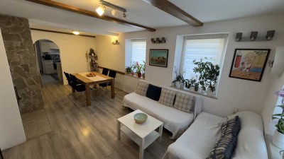 Teilsaniertes 1-2 Familienhaus in Selbitz