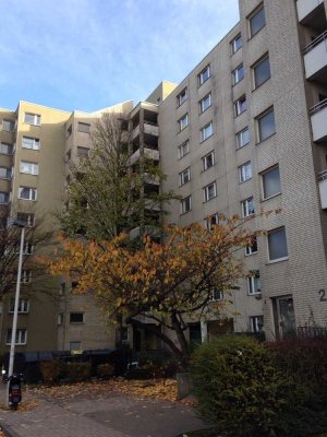 Auf gute Nachbarschaft: günstig geschnittene 3-Zi.-Wohnung
