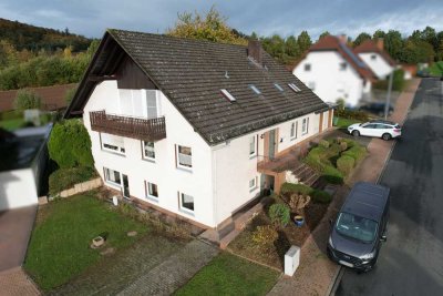 Mehrfamilienhaus mit Doppelgarage in Beverungen-Blankenau