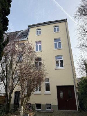 Sanierte 3-Zimmer-Wohnung im 3. OG in Köln mit 62 m²
