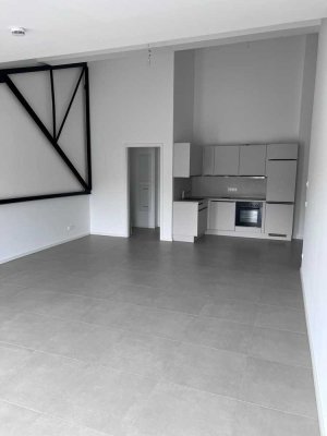 Traumhafte Loftwohnung mit Einbauküche und Balkon in Dortmund