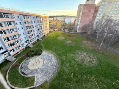 Achtung !! 2 Monate Miete sparen ** Charmante 3 Zimmer mit Balkon**