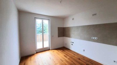 Hübsche 2 Raumwohnung mit großem Balkon, Badewanne und Fußbodenheizung